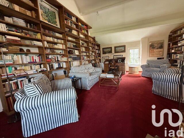 Maison - 387 m² - 13 pièces