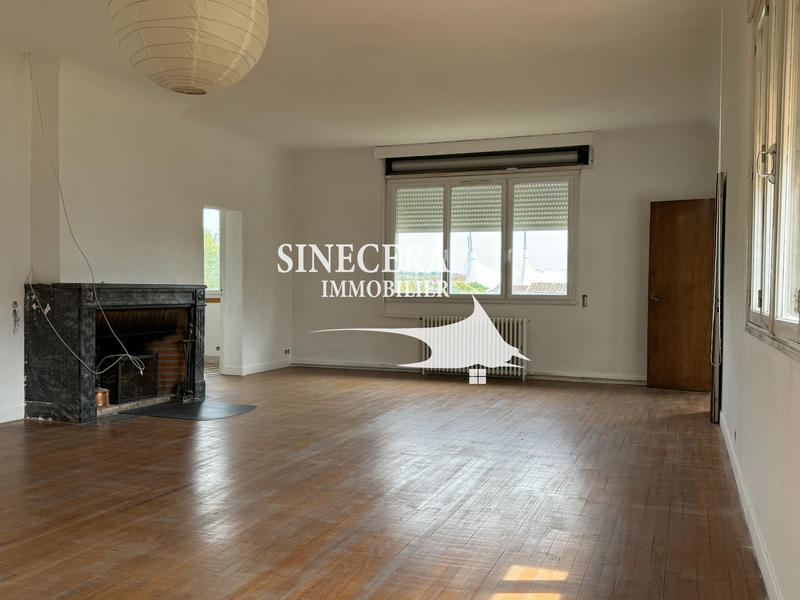 Propriété - 600 m² - 16 pièces