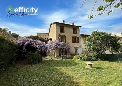 Maison - 194 m² - 6 pièces