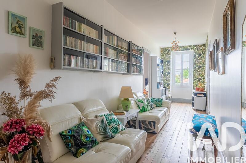 Maison - 272 m² - 8 pièces