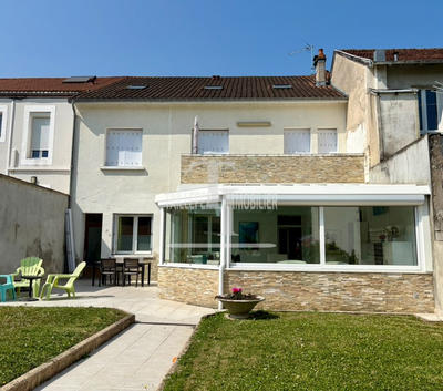 Appartement - 92 m² - 5 pièces