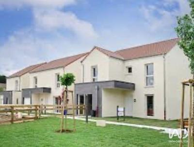 Maison - 99 m² - 5 pièces