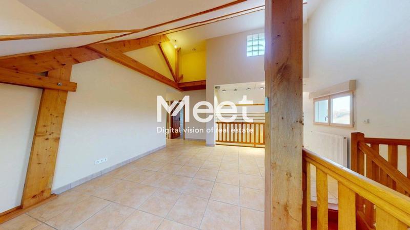 Maison - 220 m² - 6 pièces