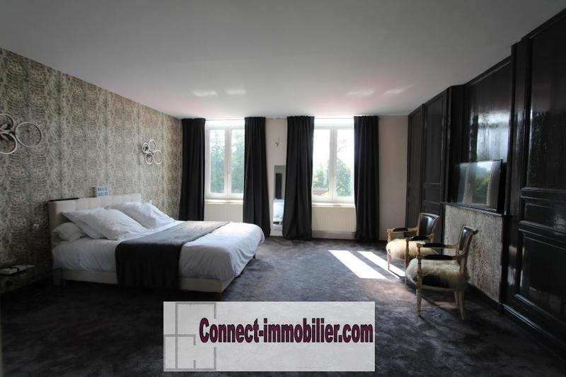 Maison - 247 m² - 7 pièces