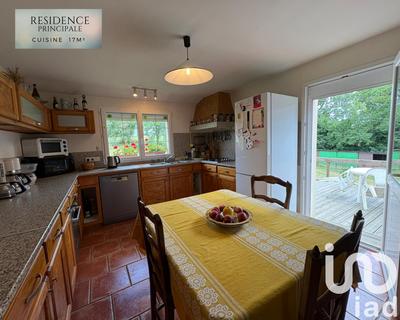 Maison - 218 m² - 10 pièces