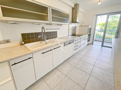 Appartement - 96 m² - 3 pièces