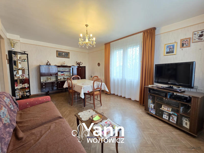 Maison - 96 m² - 5 pièces