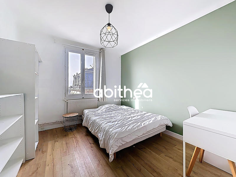 Appartement - 82 m² - 5 pièces