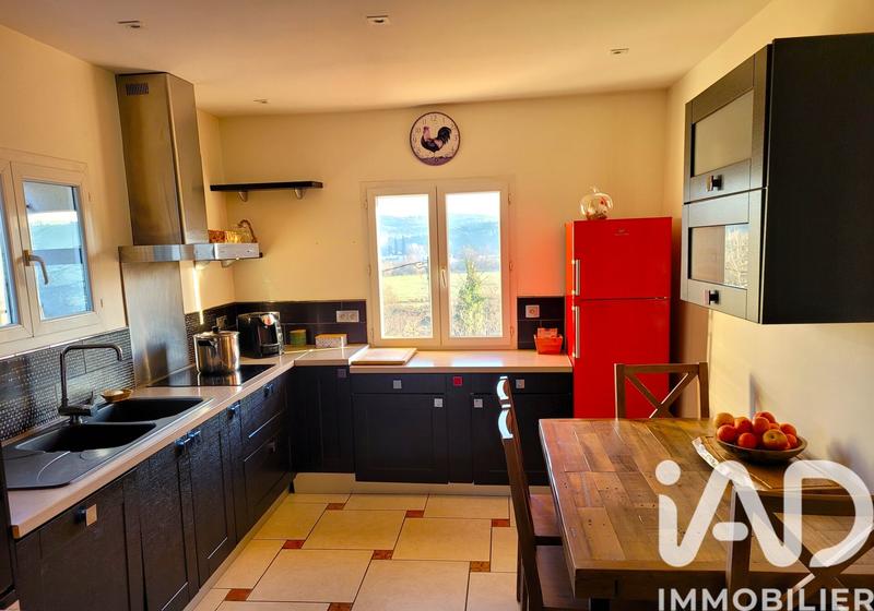 Maison - 93 m² - 4 pièces