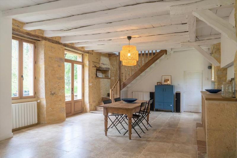 Maison - 326 m² - 13 pièces