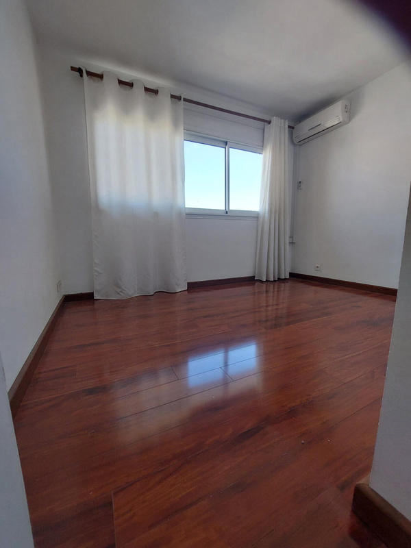 Appartement - 91 m² - 5 pièces