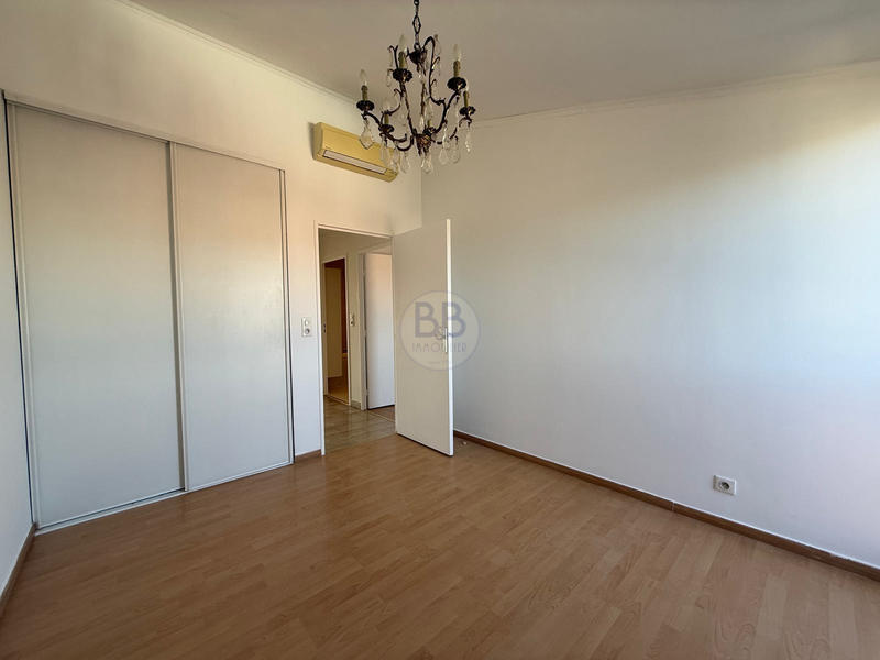 Appartement - 96 m² - 4 pièces