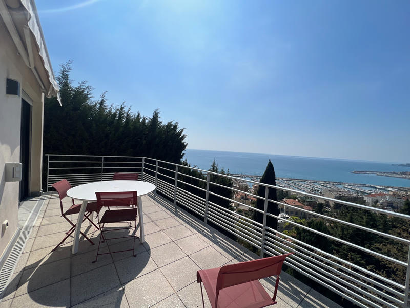 Villa - 208 m² - 6 pièces