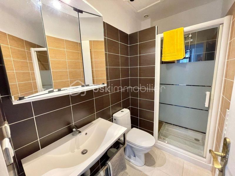 Immeuble - 240 m² - 12 pièces