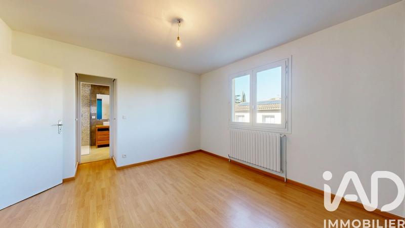 Maison - 220 m² - 7 pièces