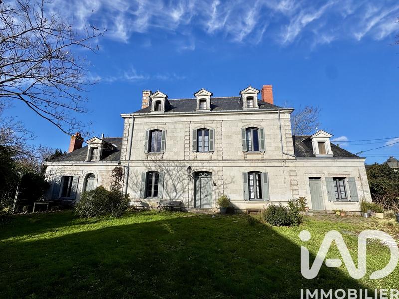 Maison - 217 m² - 7 pièces