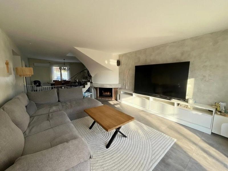 Maison - 105 m² - 4 pièces