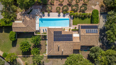 Villa - 300 m² - 8 pièces