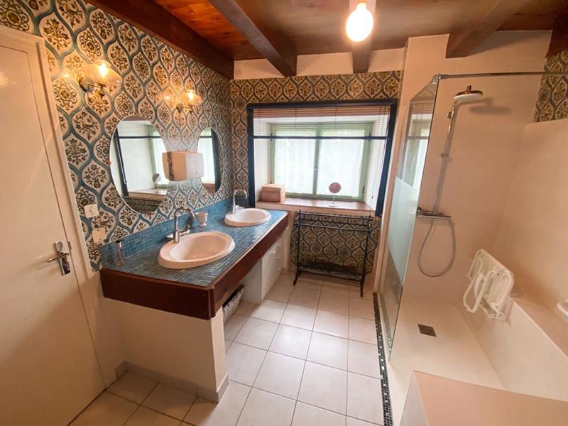 Maison - 200 m² - 8 pièces