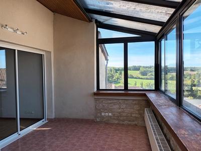 Maison - 98 m² - 4 pièces