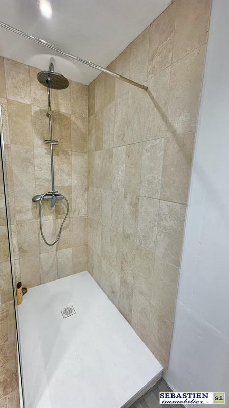 Bureau - 144 m² - 6 pièces