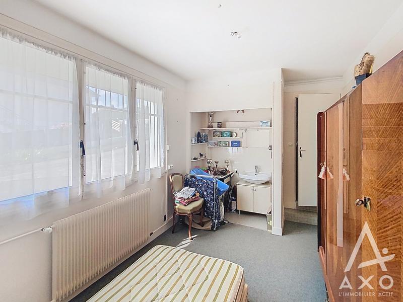 Maison - 228 m² - 7 pièces