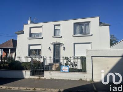 Maison - 180 m² - 11 pièces