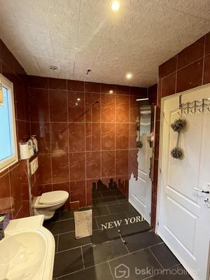 Maison - 140 m² - 6 pièces