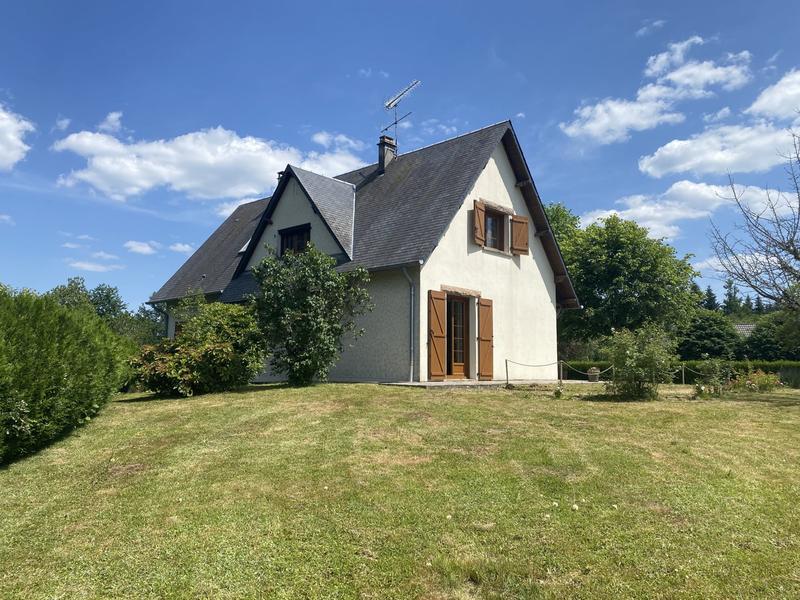 Maison traditionnelle - 147 m² - 7 pièces