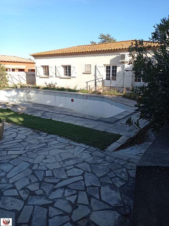 Villa - 140 m² - 8 pièces