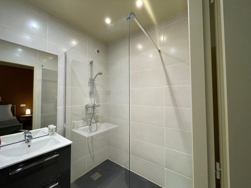 Immeuble - 157 m² - 6 pièces