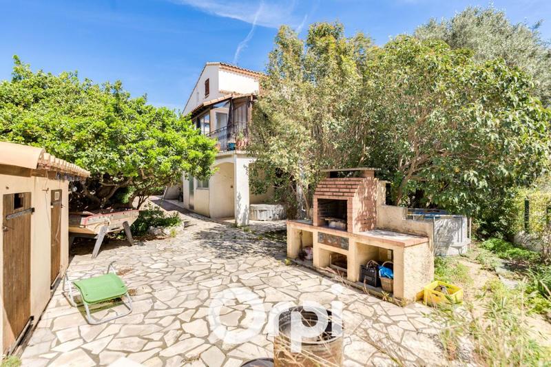 Maison - 252 m² - 6 pièces