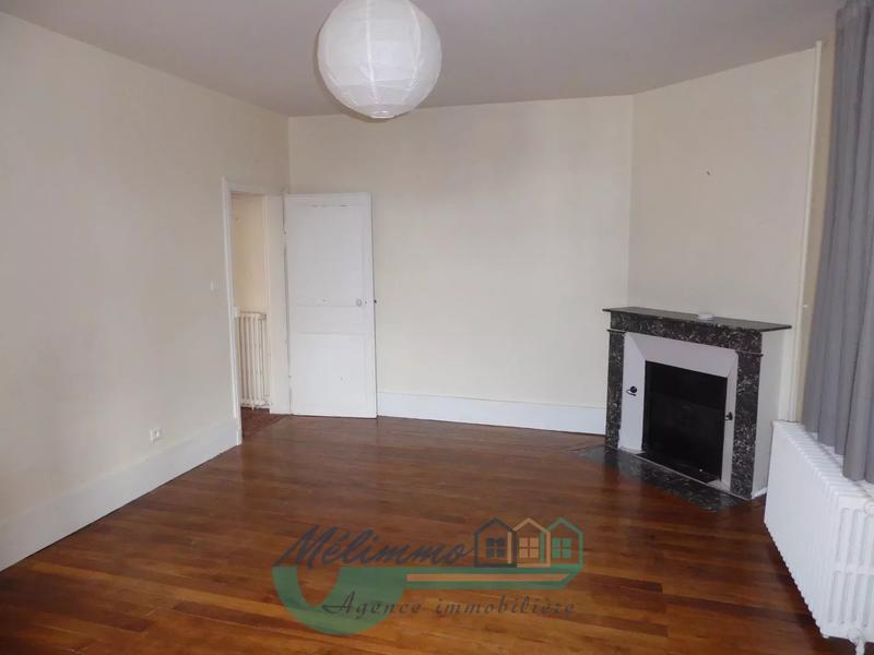 Maison - 91 m² - 7 pièces