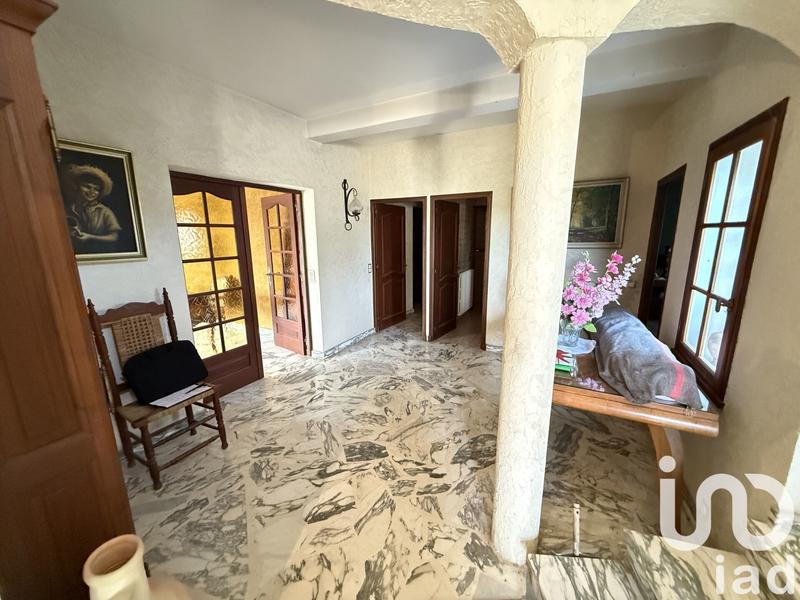 Maison - 240 m² - 10 pièces