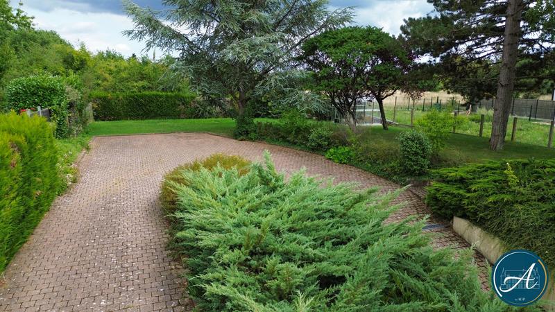 Maison ancienne - 253 m² - 8 pièces