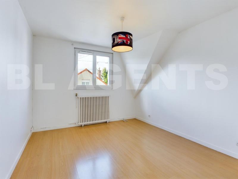 Maison - 111 m² - 5 pièces