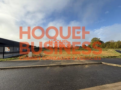 Terrain commercial - 2 900 m²