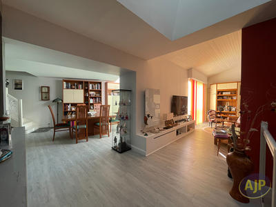 Appartement - 128 m² - 4 pièces