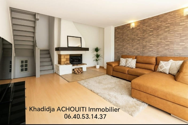 Maison - 95 m² - 5 pièces
