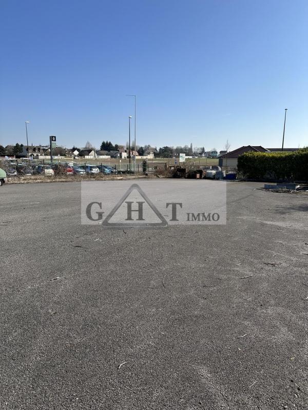 Terrain industriel - 6 737 m²