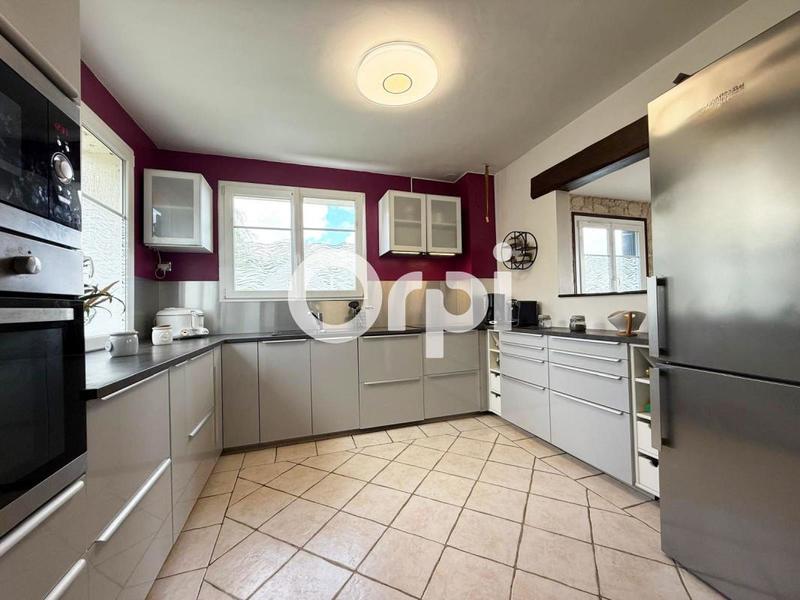 Maison - 95 m² - 5 pièces