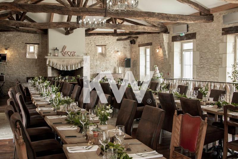 Propriété - 884 m² - 15 pièces