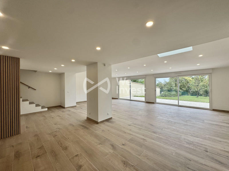 Maison - 184 m² - 7 pièces