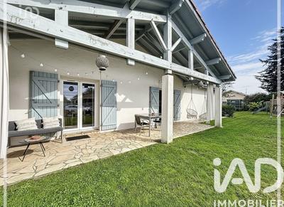 Maison - 177 m² - 8 pièces