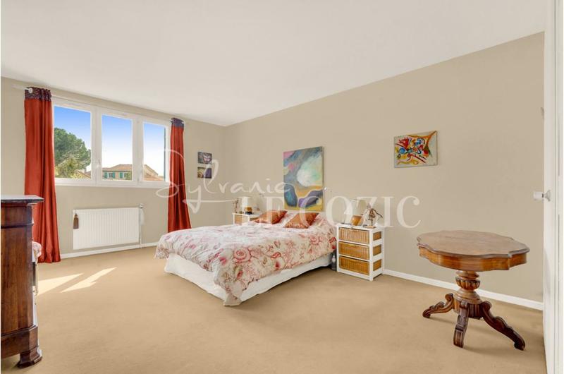 Maison - 174 m² - 7 pièces