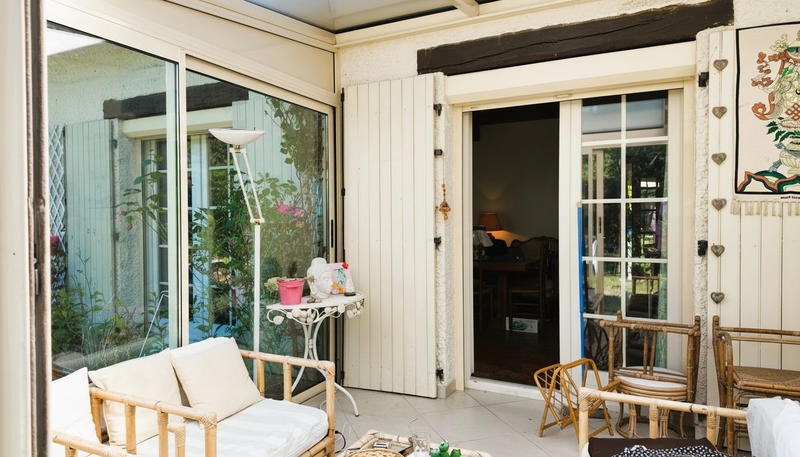 Maison traditionnelle - 182 m² - 7 pièces