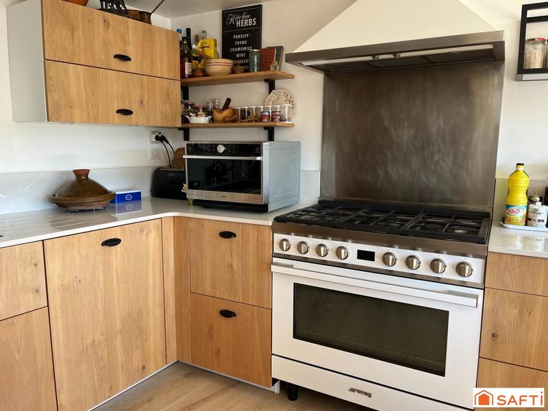 Maison - 180 m² - 6 pièces