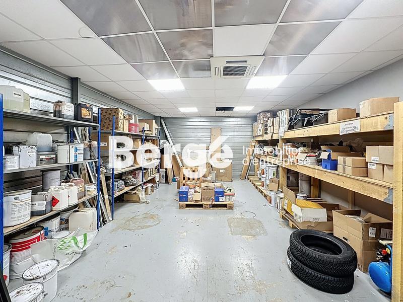 Entrepôt - 1 648 m²