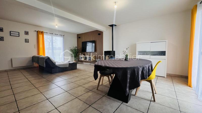 Maison - 98 m² - 5 pièces