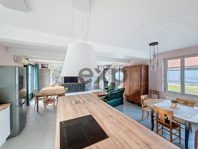 Maison - 102 m² - 4 pièces